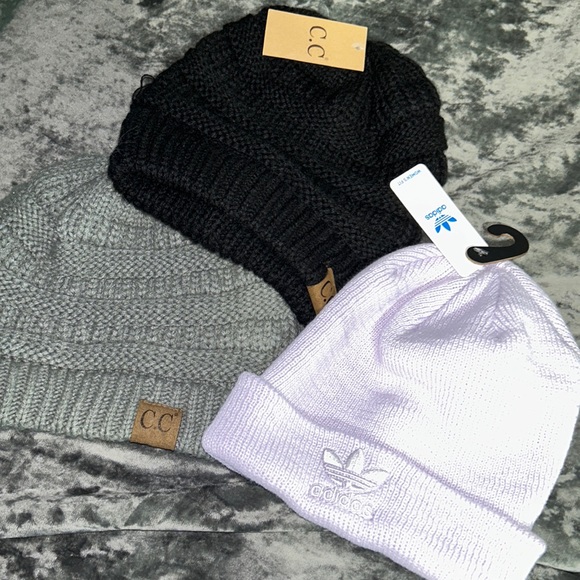 C.C Accessories - Brand new beanie set
